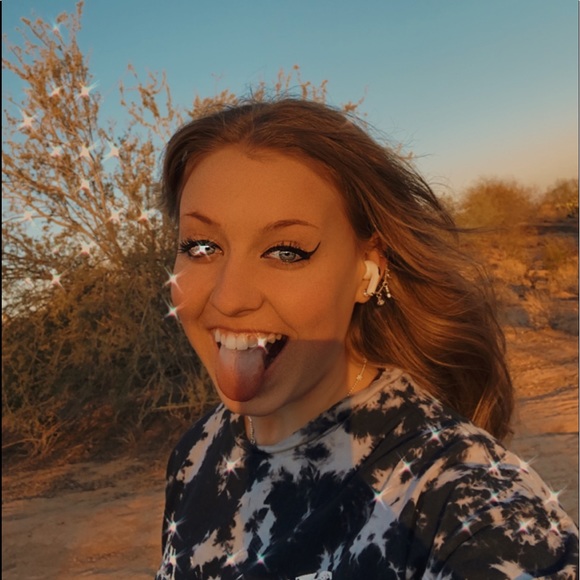 Meet your Posher, Ava - Picture 5 of 9